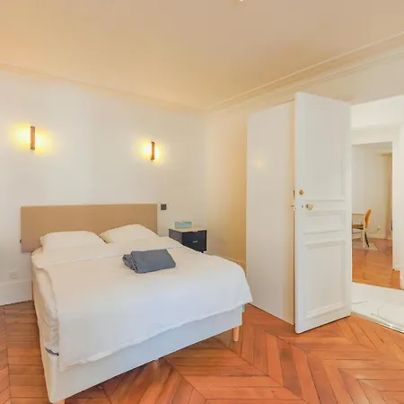 Apartman Champs Elysees Luxury Párizs